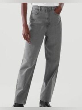 COS tapered leg high rise jeans in gray size 27